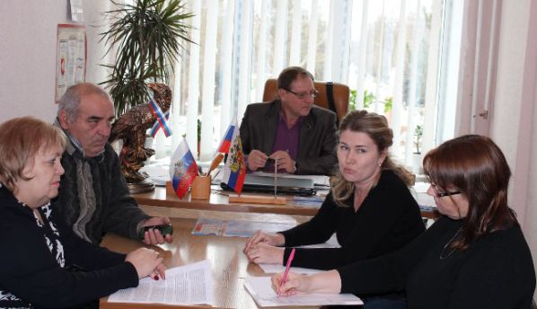 Олег Попов провел совещание по вопросам поддержки детей-сирот и детей, оставшихся без попечения родителей