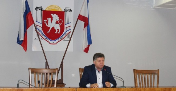 Глава Администрации Ленинского района провел очередное аппаратное совещание