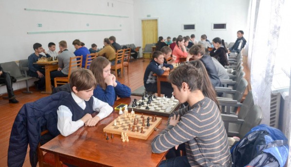 В Ленинском районе прошел районный этап республиканских соревнований по шахматам «Белая Ладья»
