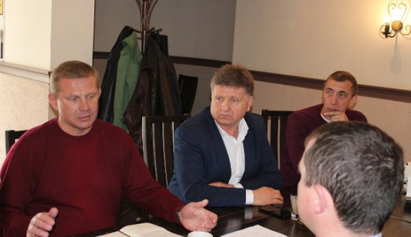 Александр Мачусский принял участие в совещании по вопросу проведения в Ленинском районе Чемпионата России по кайтбордингу