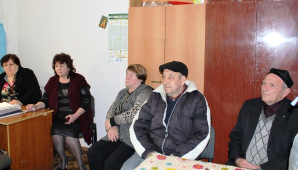 Рустем Решетов провел круглый стол с представителями реабилитированных народов и религиозных организаций Ленинского района