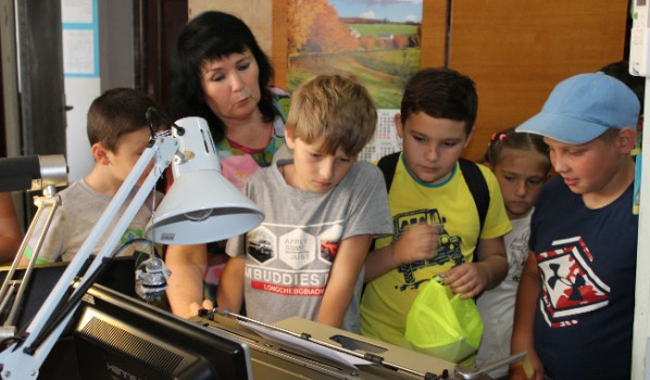 В архивном отделе Администрации Ленинского района для детей состоялся День открытых дверей