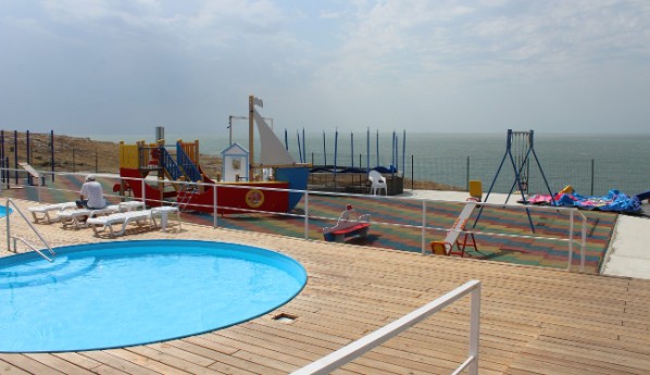 Заместитель Главы Администрации Ленинского района Олег Попов посетил отель Villa Capri