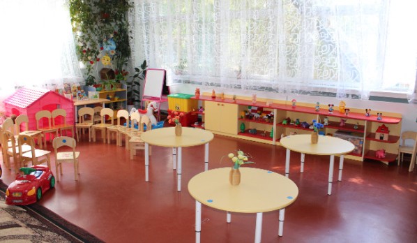 Александр Мачусский осуществил выезд в образовательные учреждения Ленинского района