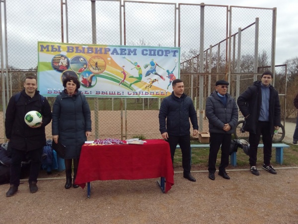 В пгт Ленино состоялся муниципальный этап республиканских соревнований по футболу на «Кубок Главы Республики Крым»
