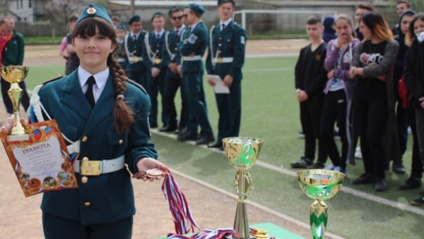 В пгт Ленино прошла спартакиада допризывной молодежи Ленинского района, посвященная 74-й годовщине освобождения Ленинского района от фашистских захватчиков