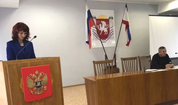 Под руководством заместителя председателя Ленинского районного совета Сергея Шумского в Администрации проведены публичные слушания