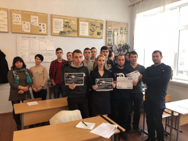 ​Полицейские Ленинского района рассказали жителям о преимуществах получения государственных услуг в электронном виде
