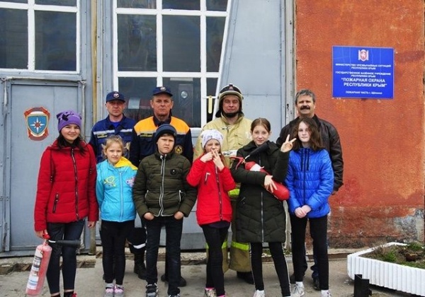 Пятиклассники побывали на экскурсии в пожарной части ГКУ РК «Пожарная охрана Республики Крым» в г.Щелкино