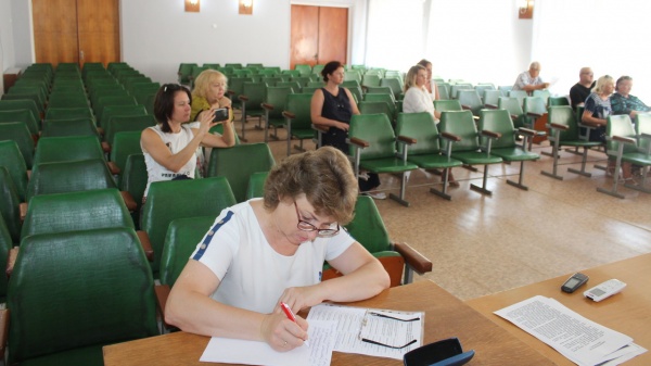 В Администрации Ленинского района с участием председателей товариществ собственников недвижимости Ленинского района проведено совещание на тему «Карантинный объект - амброзия полыннолистная»