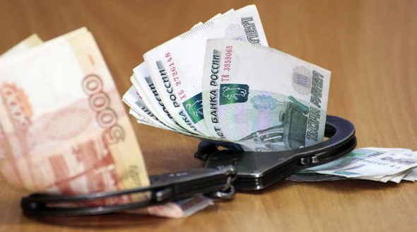 Два бывших крымских госавтоинспектора проведут четыре года в колонии за взяточничество