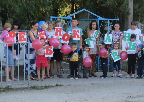 Госавтоинспекторы Ленинского района провели акцию "Ребенок – главный пассажир!"