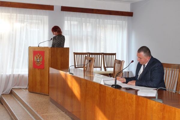 Состоялась очередная 6 сессия Ленинского районного совета 2 созыва