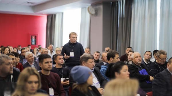 Представители сельскохозяйственных предприятий Ленинского района приняли участие в совещании-семинаре «Достойный бизнес на селе»