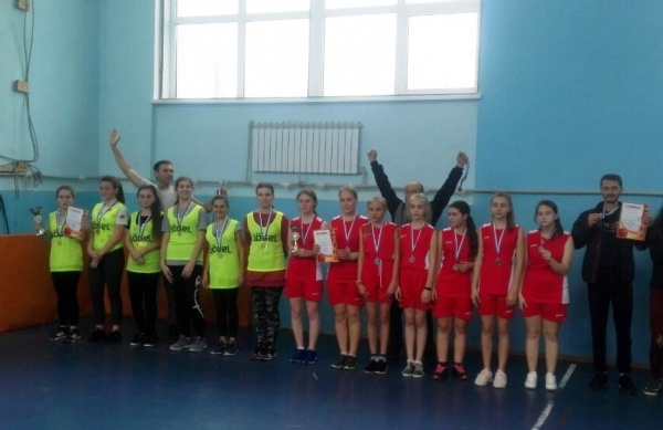 Завершился муниципальный этап Чемпионата по баскетболу «Локобаскет-Школьная лига» среди 7-9 классов общеобразовательных учреждений Ленинского района