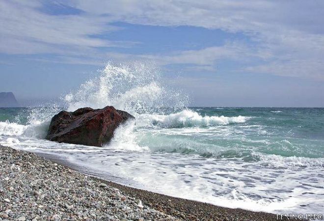 В Крыму объявили штормовое предупреждение