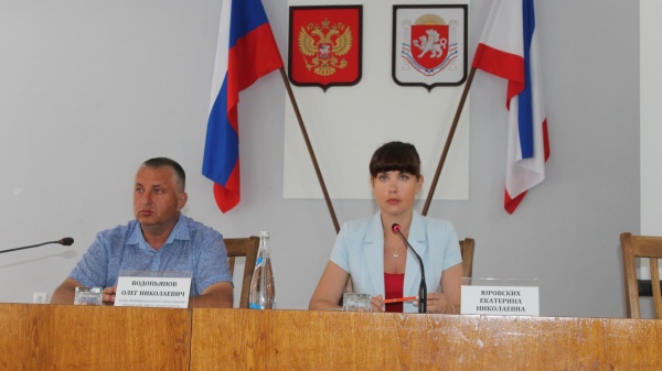 Глава Администрации Ленинского района Екатерина Юровских провела аппаратное совещание