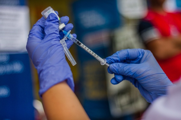 Вакцинация от коронавируса будет добровольной