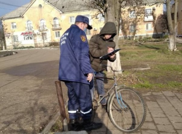 В местах нахождения ПЧ ГКУ РК «Пожарная охрана Республики Крым» организовано проведение рейдов по соблюдению масочного режима