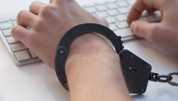 Как мошенники могут украсть пенсию и причем здесь СНИЛС