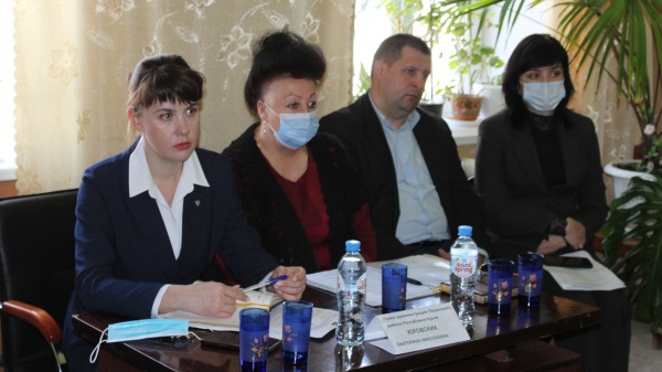 Глава Администрации Ленинского района Екатерина Юровских провела выездное совещание в Белинском сельском поселении