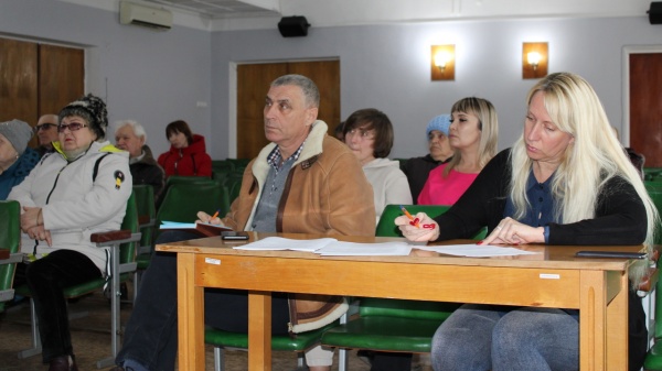 Временно исполняющий обязанности Главы Администрации провёл рабочую встречу с председателями советов МКД посёлка Ленино