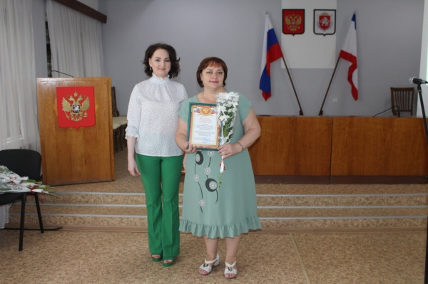 В Администрации Ленинского района состоялось торжественное собрание, посвящённое Дню медицинского работника