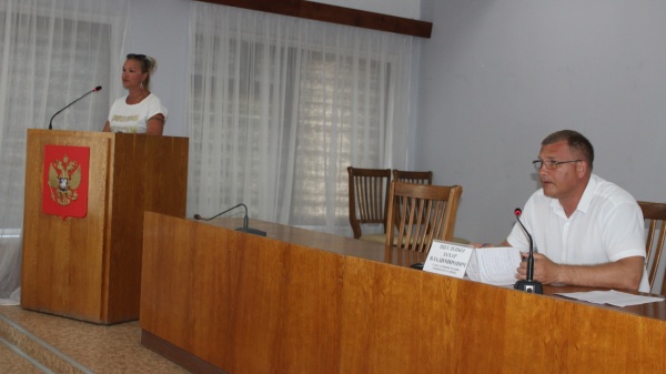 Захар Щегленко провел еженедельное аппаратное совещание