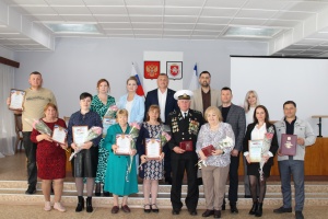 В Администрации Ленинского района прошло торжественное собрание ко Дню местного самоуправления