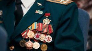 Кабмин утвердил правила единовременной выплаты ветеранам к 80-летию Победы