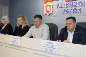 Под руководством Игоря Крутькова прошло аппаратное совещание с участием глав поселений и представителей ресурсоснабжающих организаций