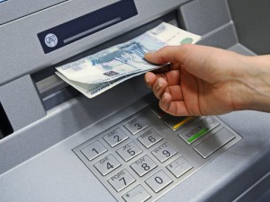 Пенсионерам вне очереди