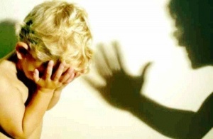 Сотрудники Ленинской полиции выявили факт жестокого обращения с ребенком