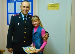 Сотрудники полиции Ленинского района подвели итоги конкурса детских рисунков