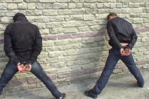 Задержаны двое мужчин, которые «толкали» наркотики в Ленинском районе