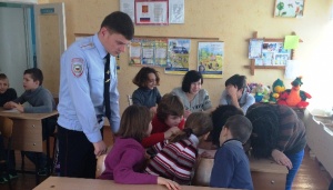 Ленинские полицейские посетили воспитанников Щелкинского приюта