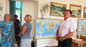 Александр Мачусский посетил школу в селе Калиновка Ленинского района