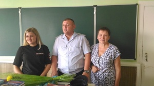 Ленинские полицейские провели «День правовой помощи детям» приуроченный ко Дню знаний 1 сентября.