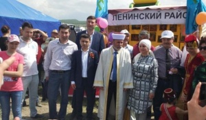 Жители Ленинского района приняли участие во Всекрымском празднике «Хыдырлез» в Бахчисарайском районе