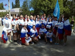 Молодежь Ленинского района приняла участие в тематической акции «Мы – граждане России!»
