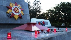 В Ленинском районе проведена акция «Зажги свечу памяти»