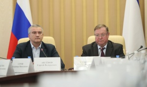 Проблемы кровель города Щёлкино озвучены Главой республики