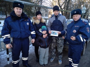 В Ленинском районе дорожные полицейские провели «Декаду детской безопасности»