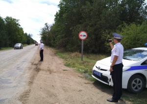​ГИБДД проверяет соблюдение водителями правил обгона