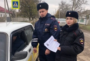 ​В Ленинском районе сотрудники полиции провели акцию «Осторожно, мошенники!»