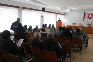 В Ленинском районе сотрудники полиции провели «круглый стол» на тему «Как не стать жертвами мошенников»