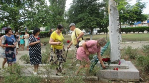 В посёлке Ленино почтили память жертв депортации из Крыма армян, болгар и греков