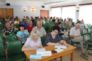 Глава муниципального образования – председатель Ленинского районного совета Олег Водопьянов провел внеочередную 73 сессию Ленинского районного совета