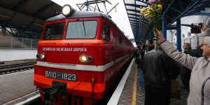 Первый пассажирский поезд прибыл в Севастополь через Крымский мост