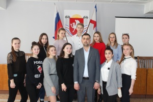 Заместитель Главы Администрации Амет Абильвапов провёл заседание Молодёжного совета Ленинского района